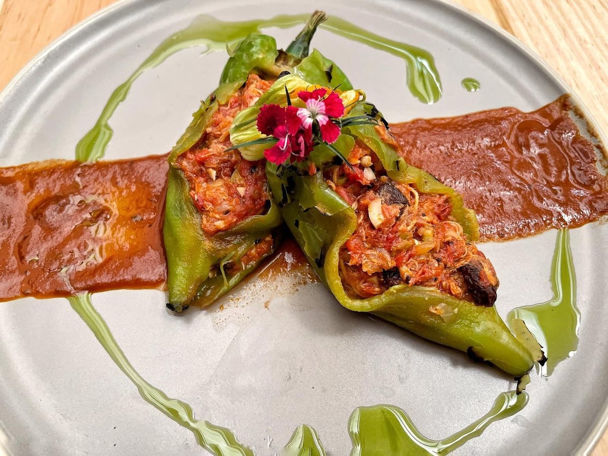 Chiles de agua rellenos